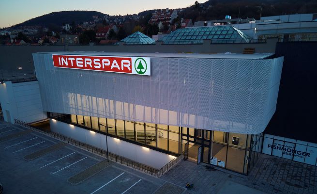 Megújult Budapesten a Bécsi úti INTERSPAR hipermarket