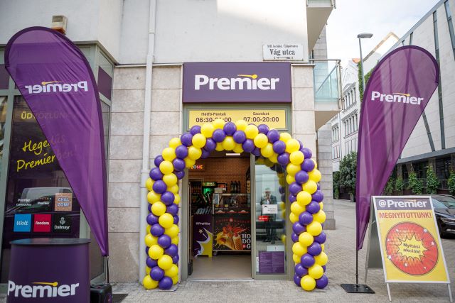 Megnyílt a Tesco csoporthoz tartozó első, külső partner által üzemeltetett Premier Franchise üzlet Budapesten